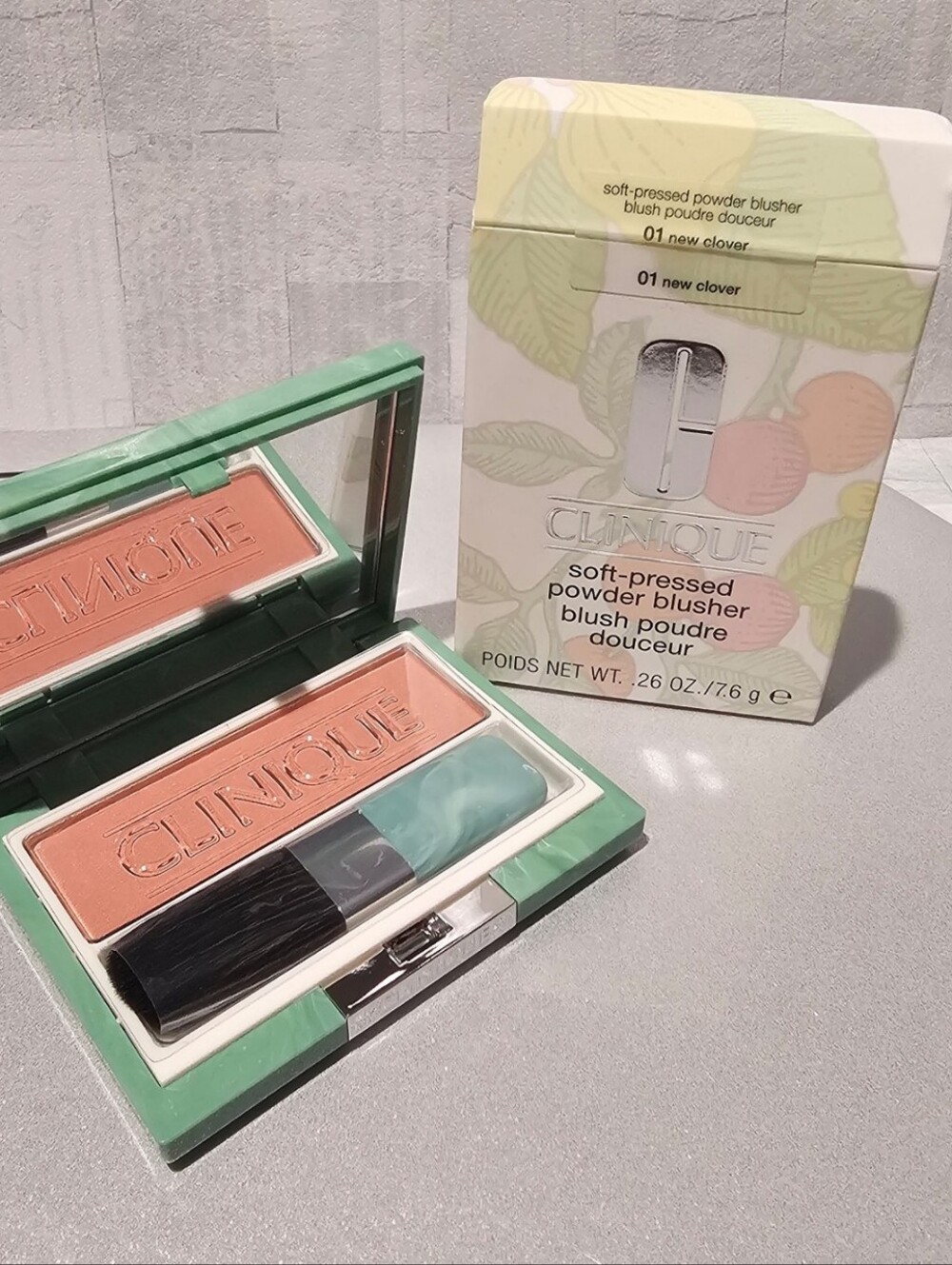 01 New Clover - Clinique Soft-Pressed Powder Blusher, Full Size, New In Box